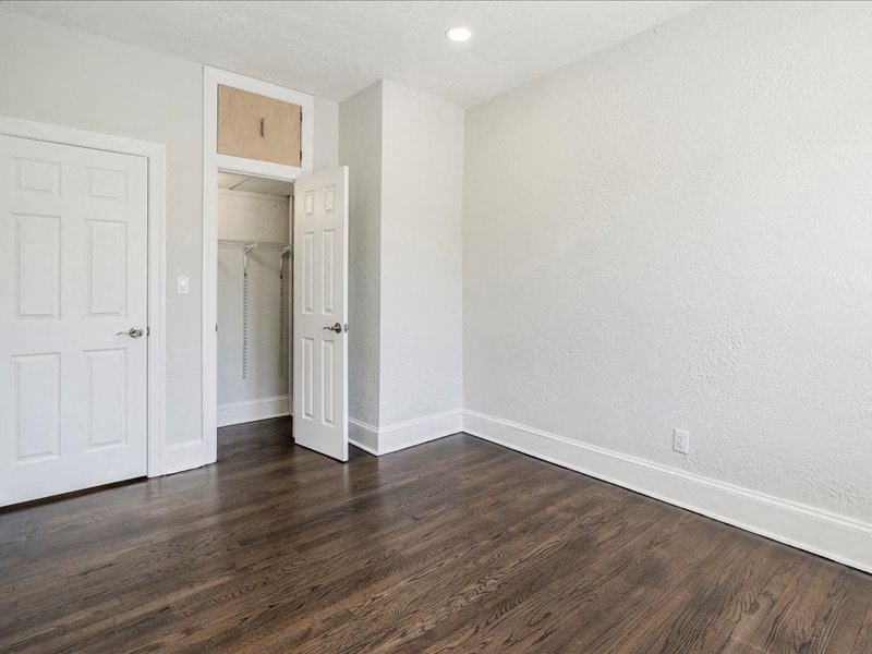 Gallery Photo 13